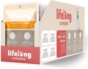 Amazon Brand - Lifelong Complete food for adult dogs - Gelatin meat selection, 2.4 kg (24 sachets x 100g)